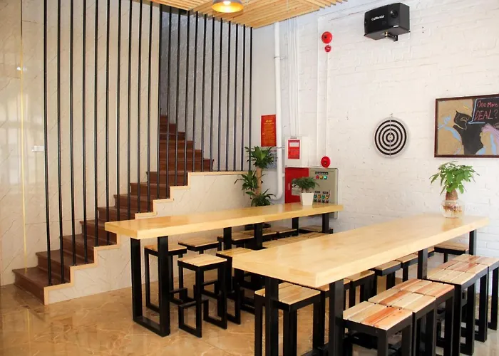 Hostel Aroma *